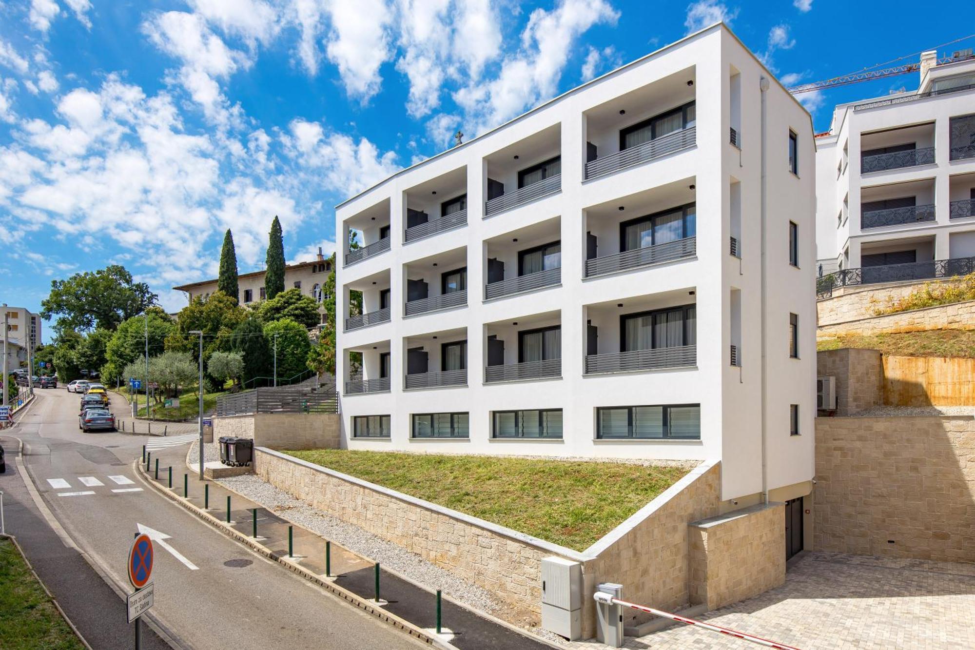 Belinda Apartments With Balcony Opatija Extérieur photo